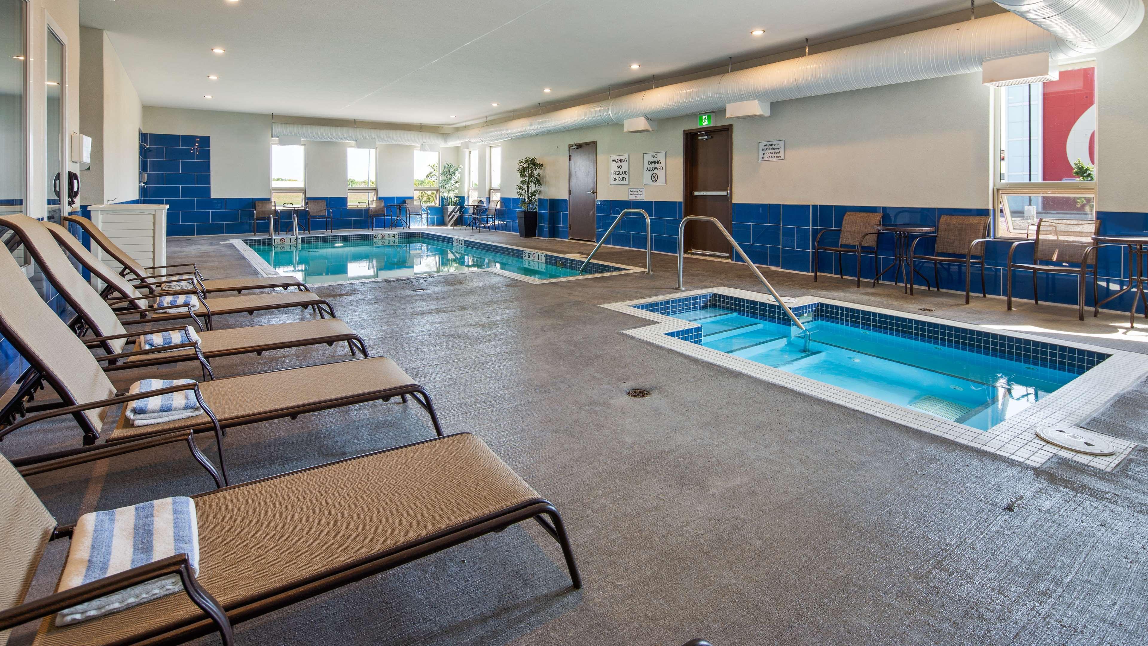 Best Western Plus Moosomin Hotel Exteriör bild