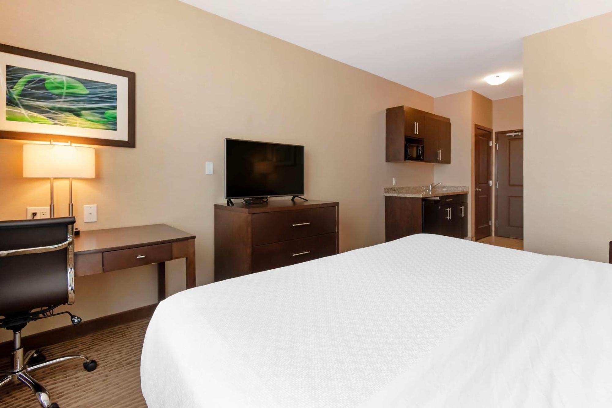 Best Western Plus Moosomin Hotel Exteriör bild